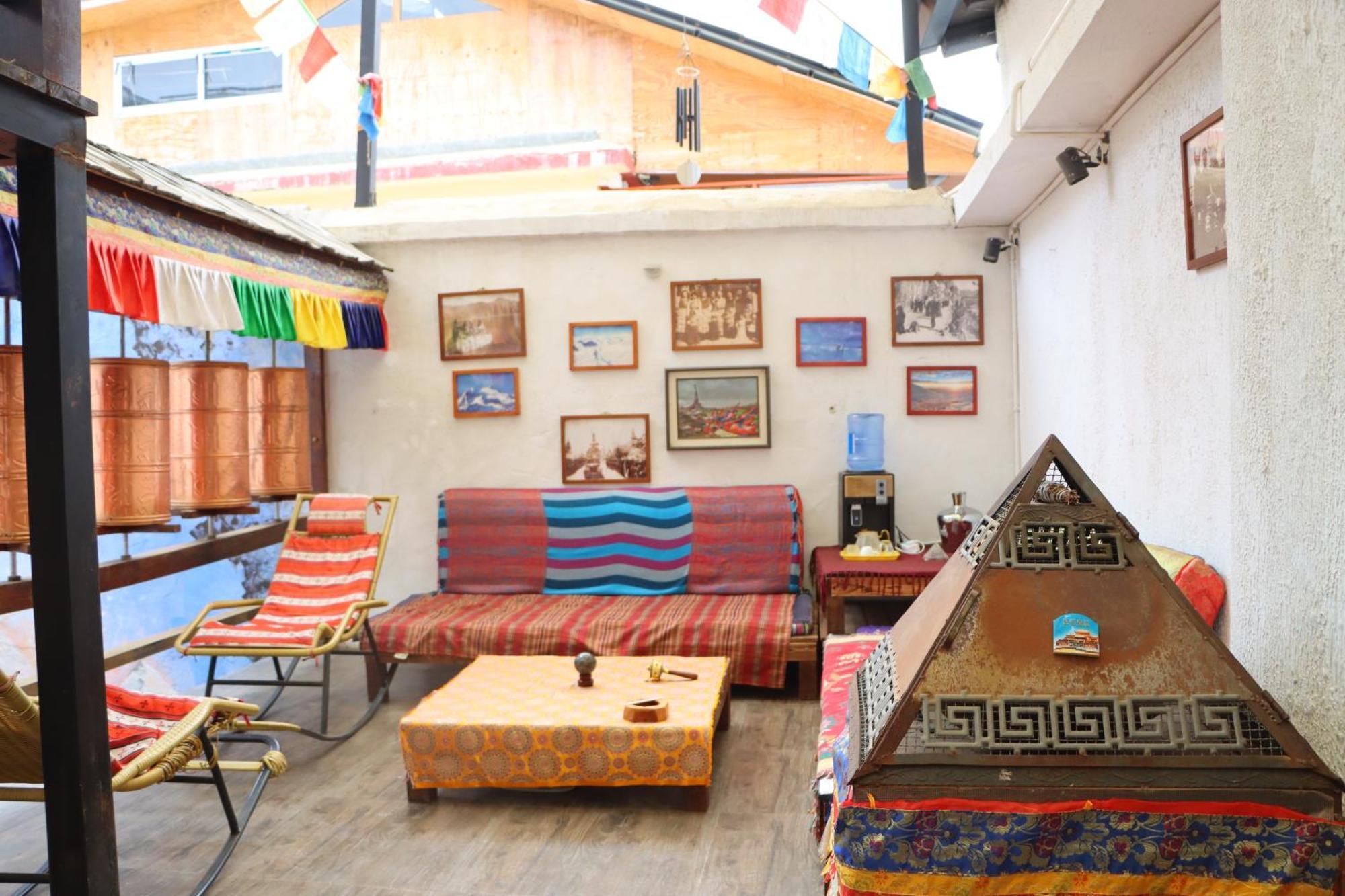 Energy Space Healing Inn Σάνγκρι-Λα Εξωτερικό φωτογραφία