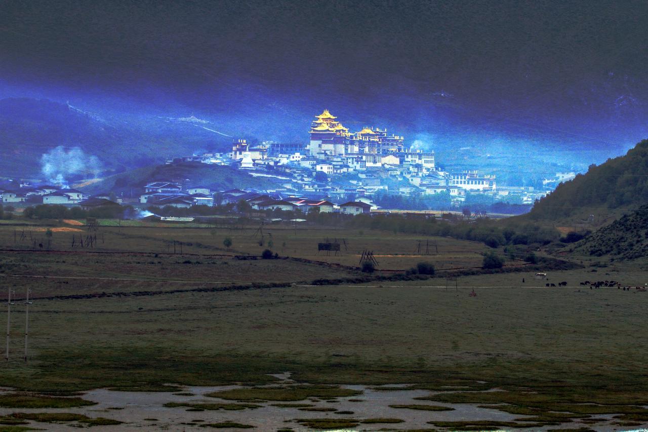 Energy Space Healing Inn Σάνγκρι-Λα Εξωτερικό φωτογραφία